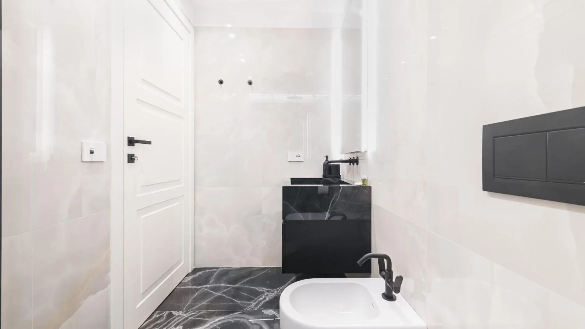 Easylife - Spa E Terrazza Vicino Al Duomo Милан