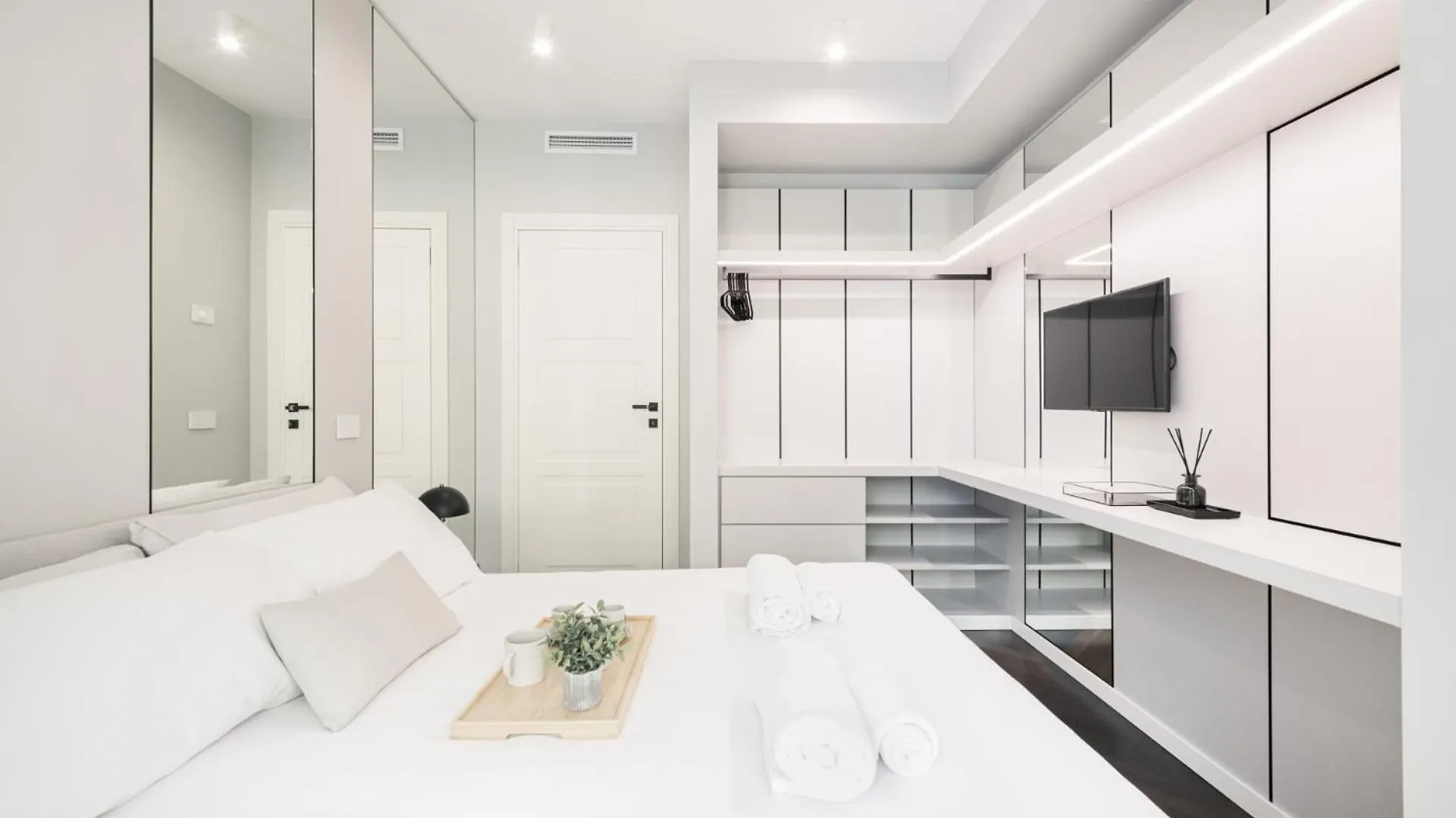 Easylife - Spa E Terrazza Vicino Al Duomo Милан 0*,  Италия